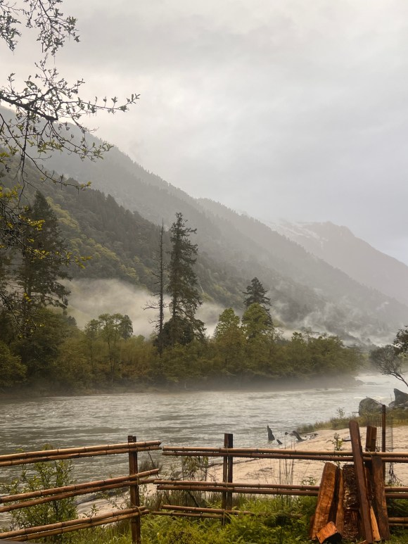 Into the Edge of Silence –&nbsp;Anini