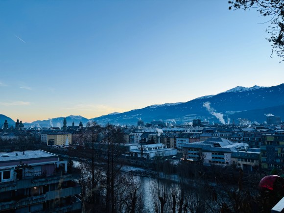 Suspended between peaks –&nbsp;Innsbruck
